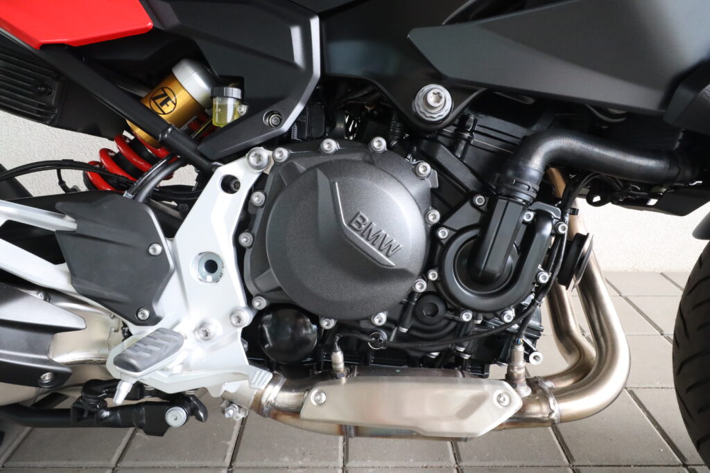 BMW F 900 XR