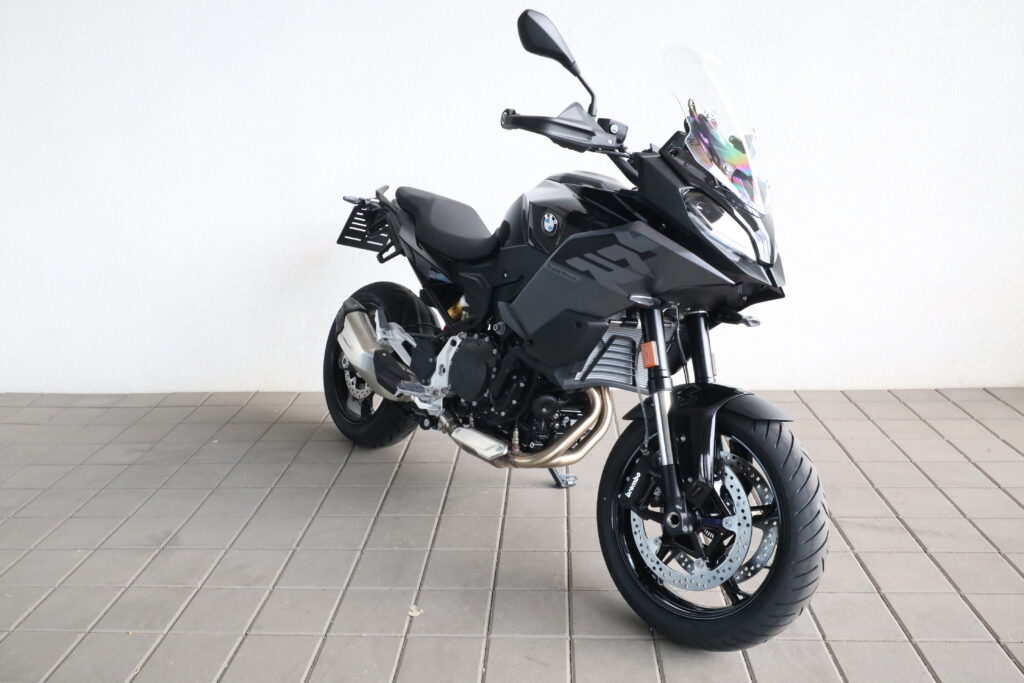 BMW F 900 XR