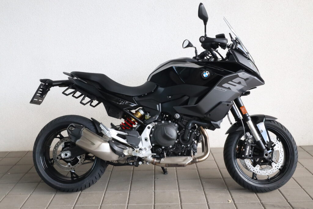 BMW F 900 XR
