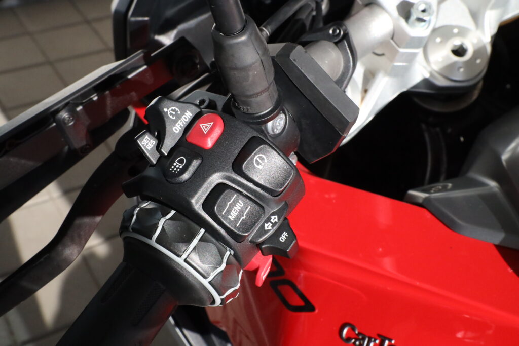 BMW F 900 XR