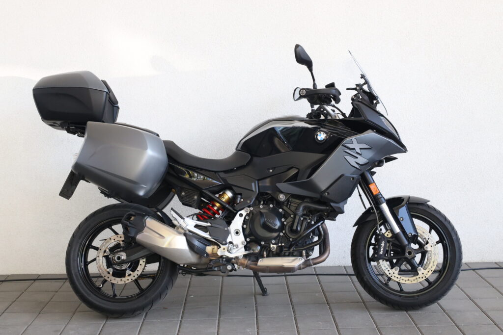 BMW F 900 XR
