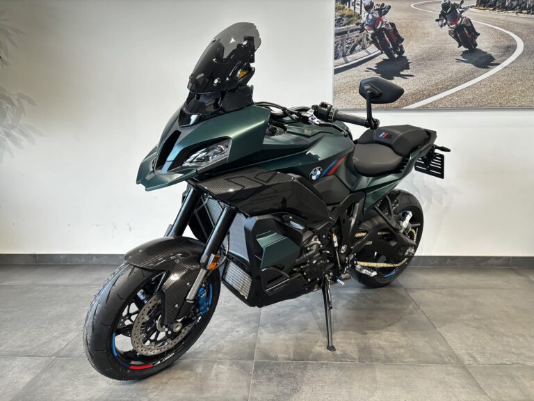 BMW M 1000 XR