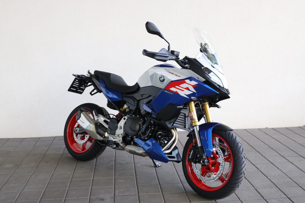 BMW F 900 XR