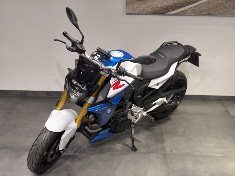 BMW F 900 R