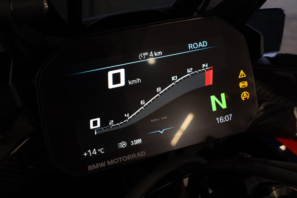 BMW M 1000 XR
