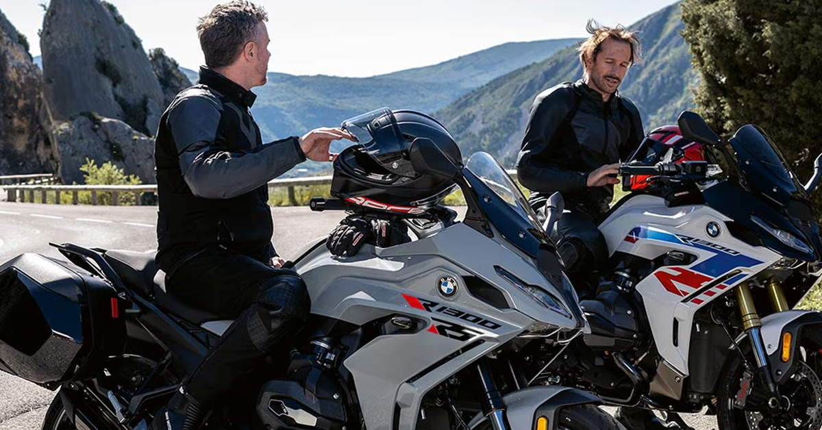 FINANCOVÁNÍ PADE NA PADE.