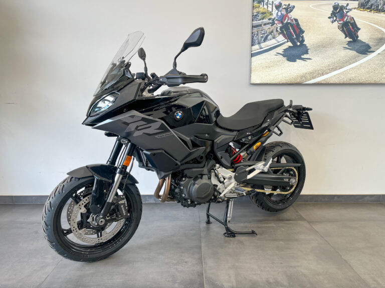 BMW F 900 XR