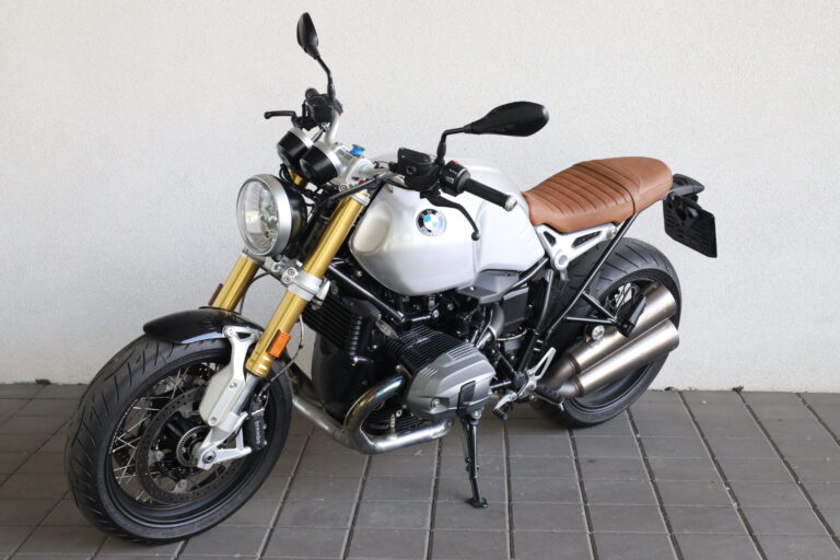 BMW R nineT