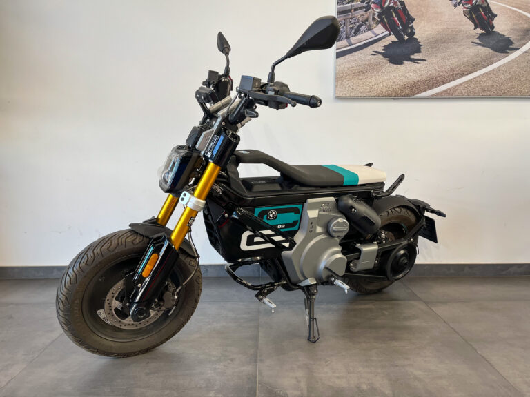 BMW CE 02