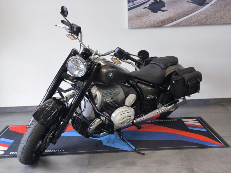 BMW R 18 First Edition