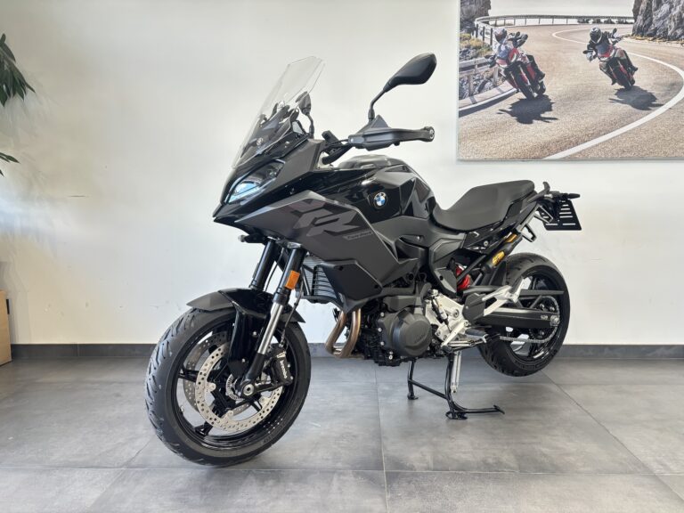 BMW F 900 XR