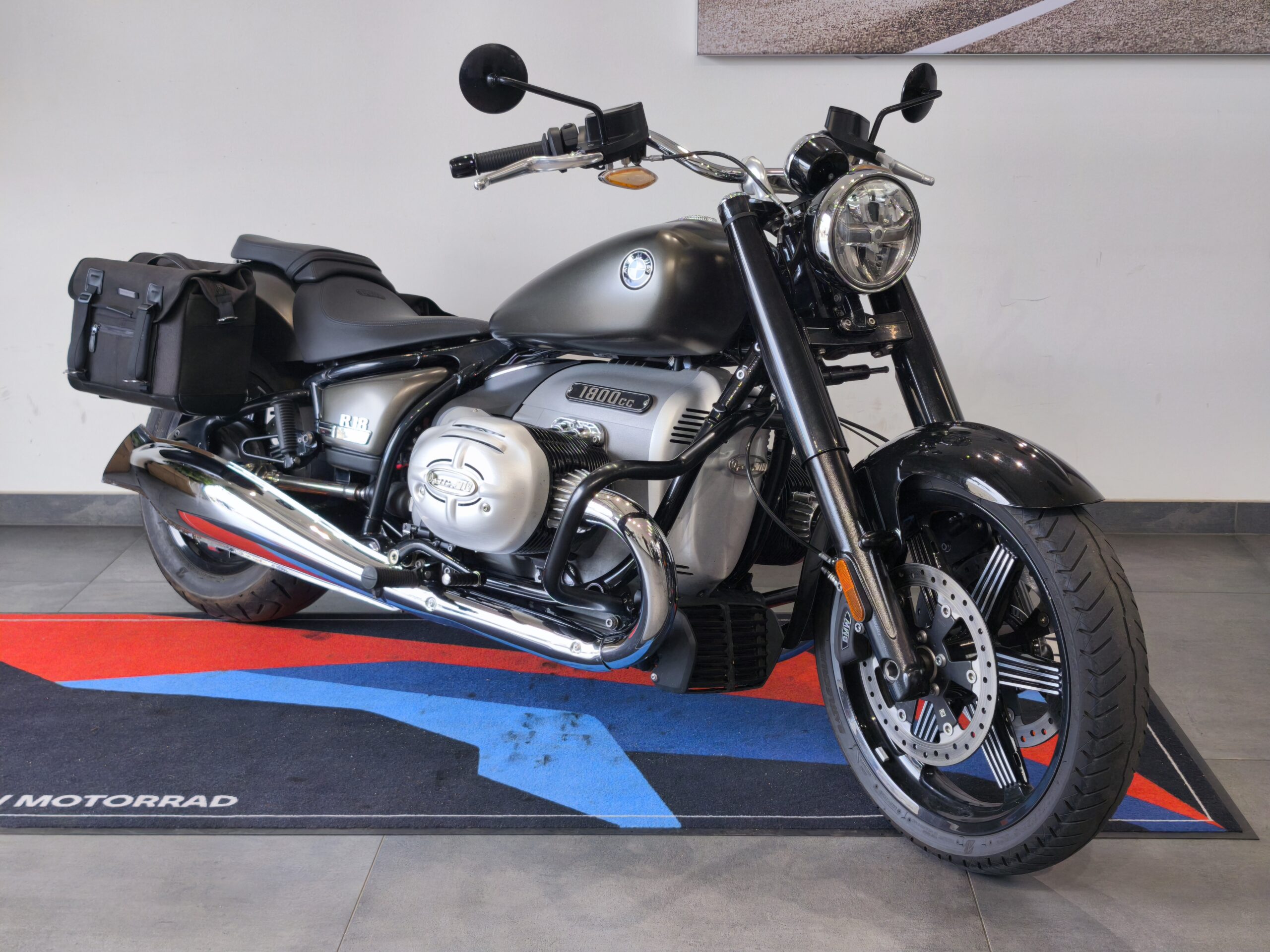 BMW R 18 First Edition