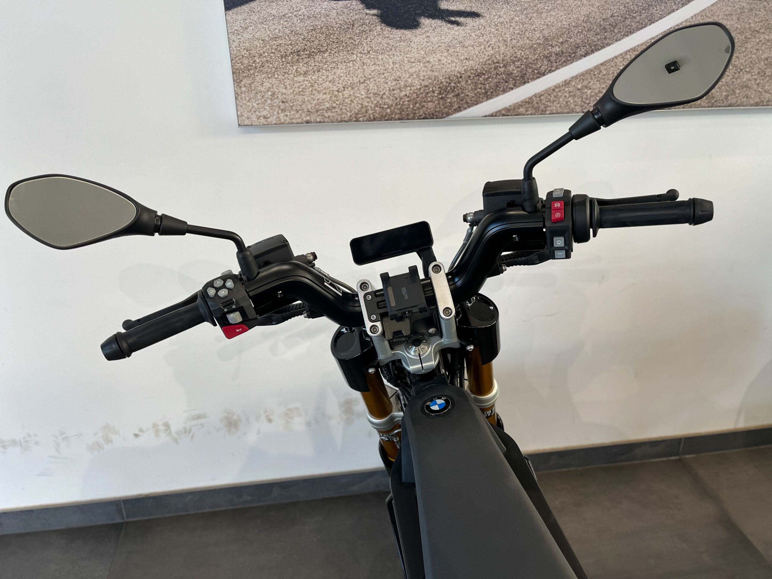 BMW CE 02