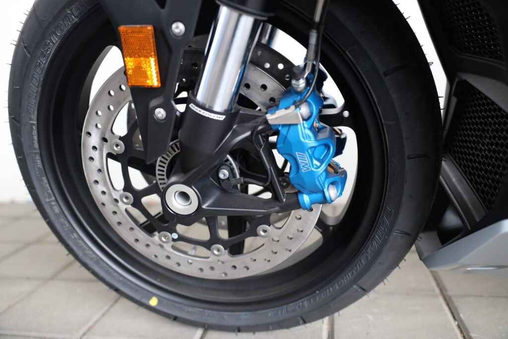 BMW M 1000 R