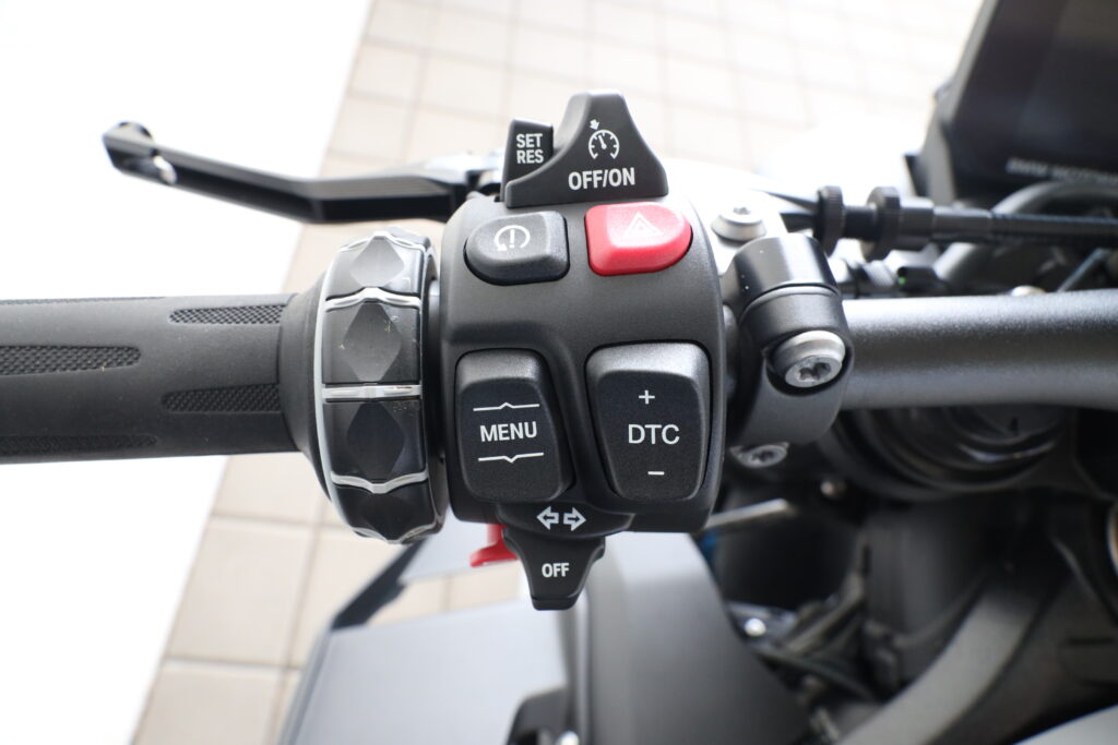 BMW M 1000 R