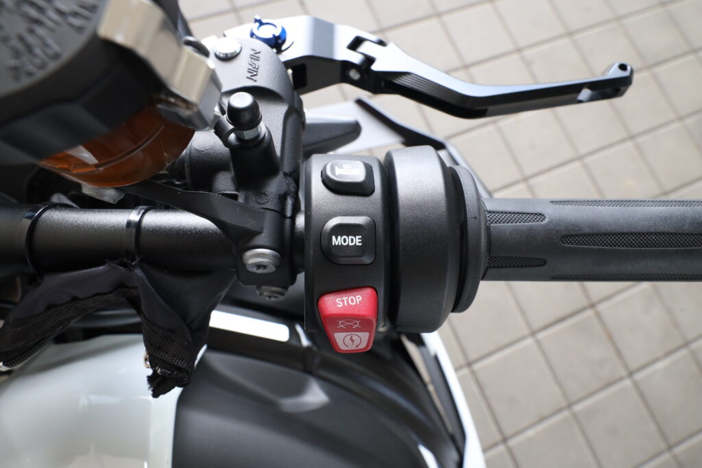 BMW M 1000 R