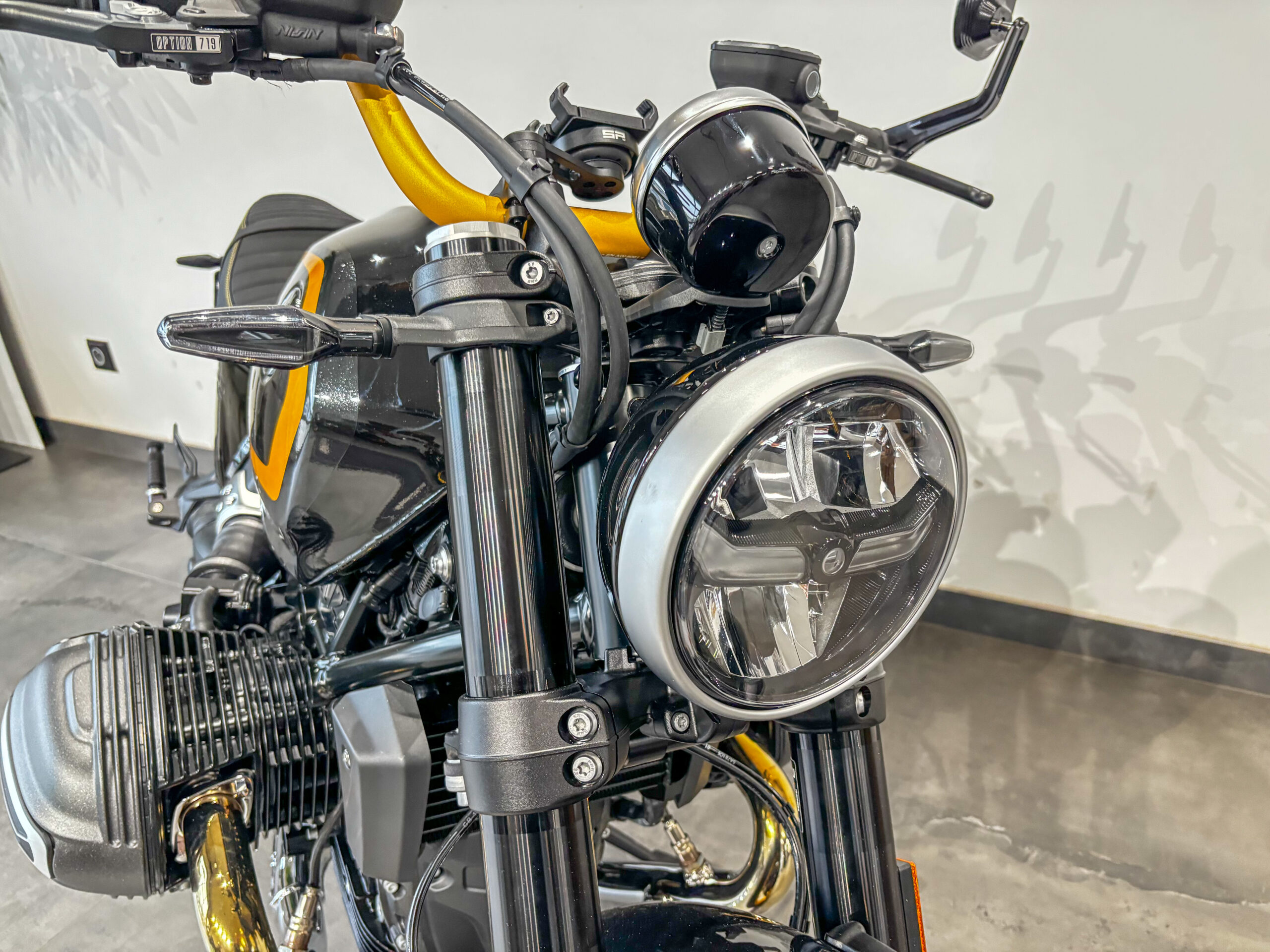 BMW R 12