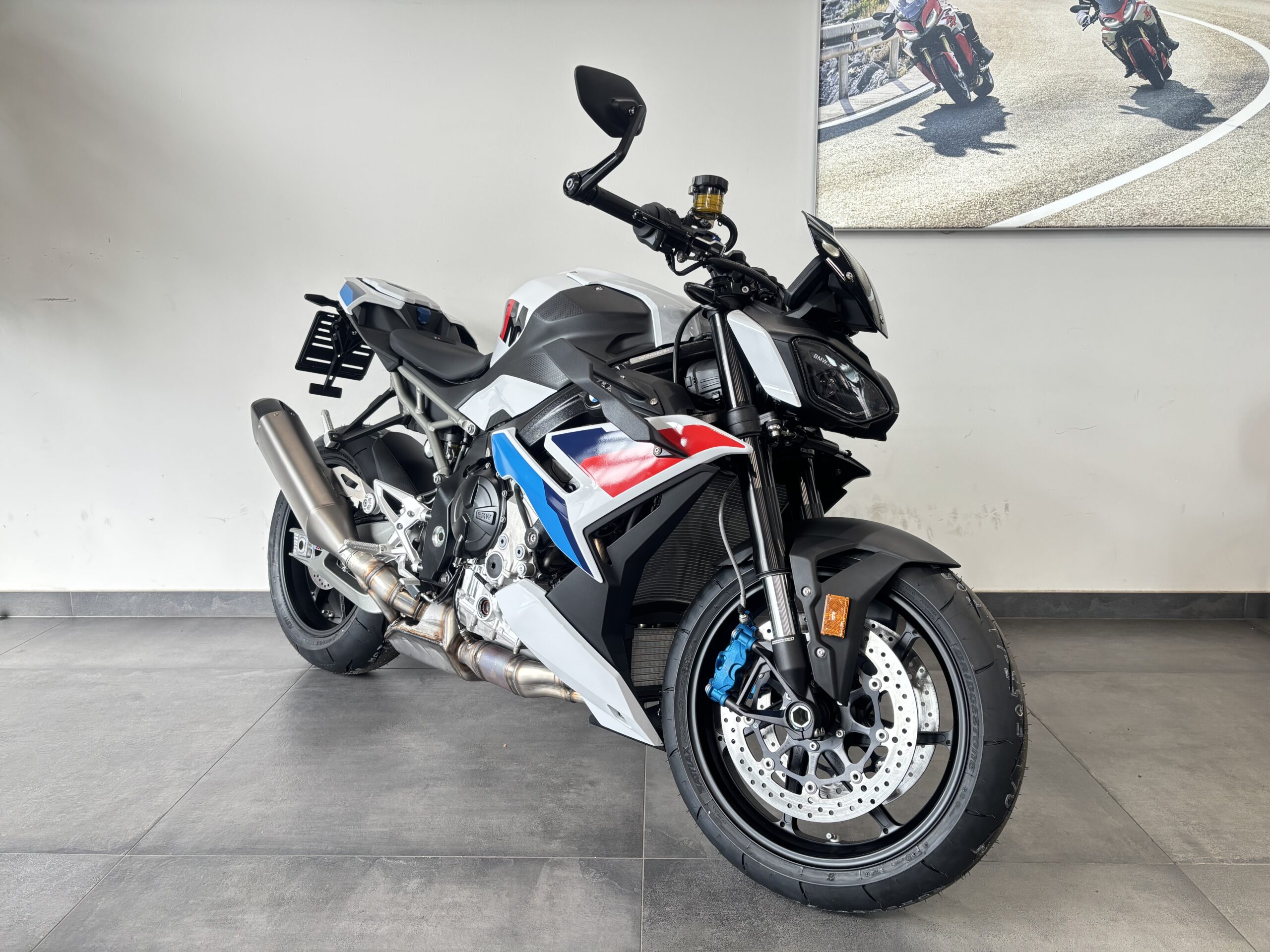 BMW M 1000 R