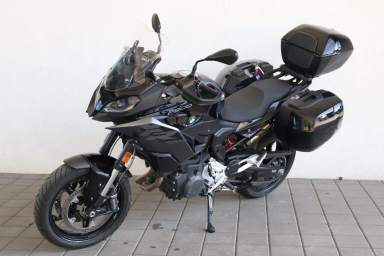 BMW F 900 XR