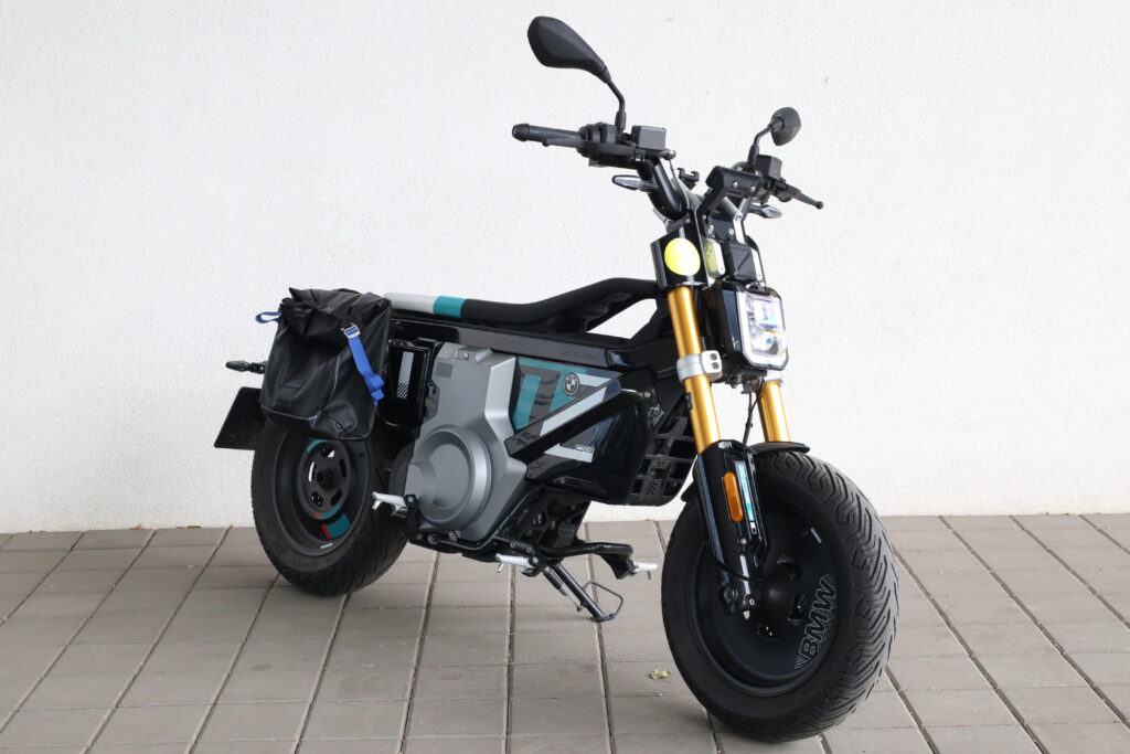 BMW CE 02