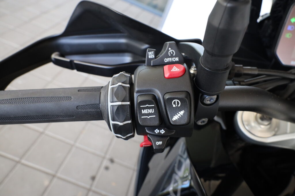 BMW F 900 XR