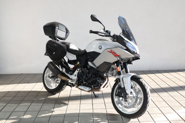 BMW F 900 XR