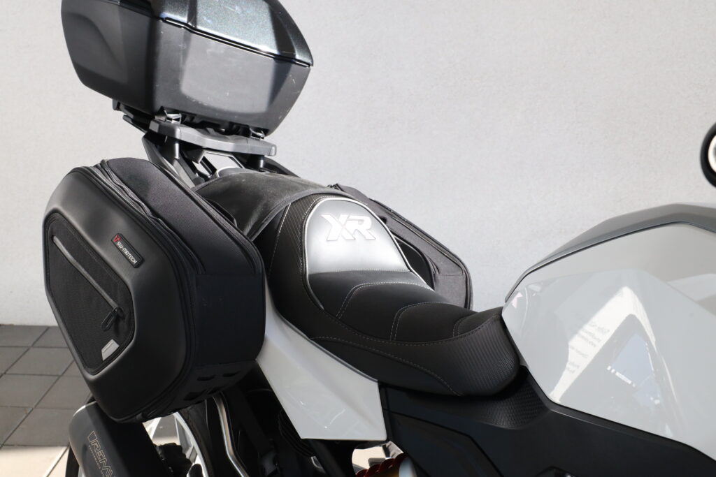 BMW F 900 XR