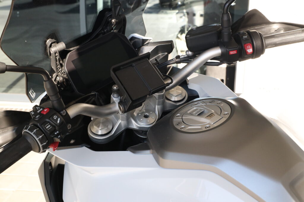 BMW F 900 XR