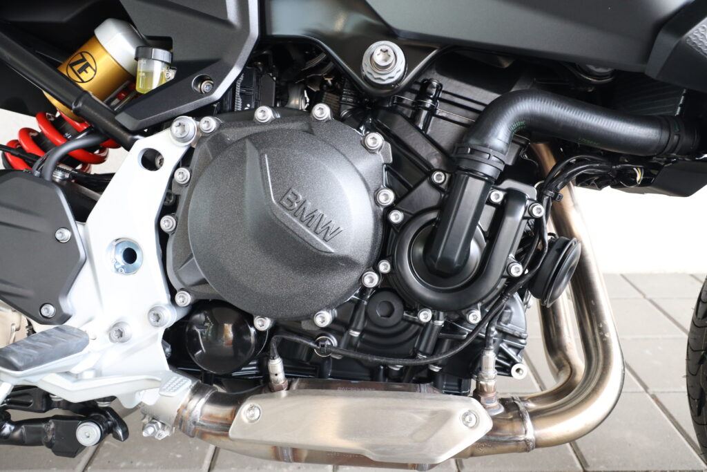 BMW F 900 XR