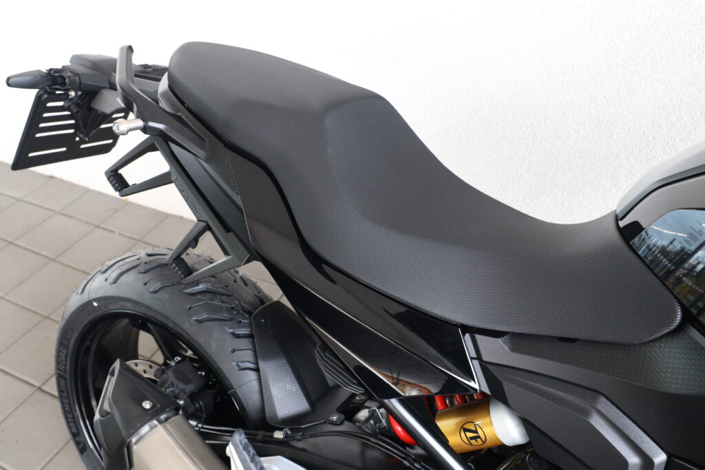 BMW F 900 XR