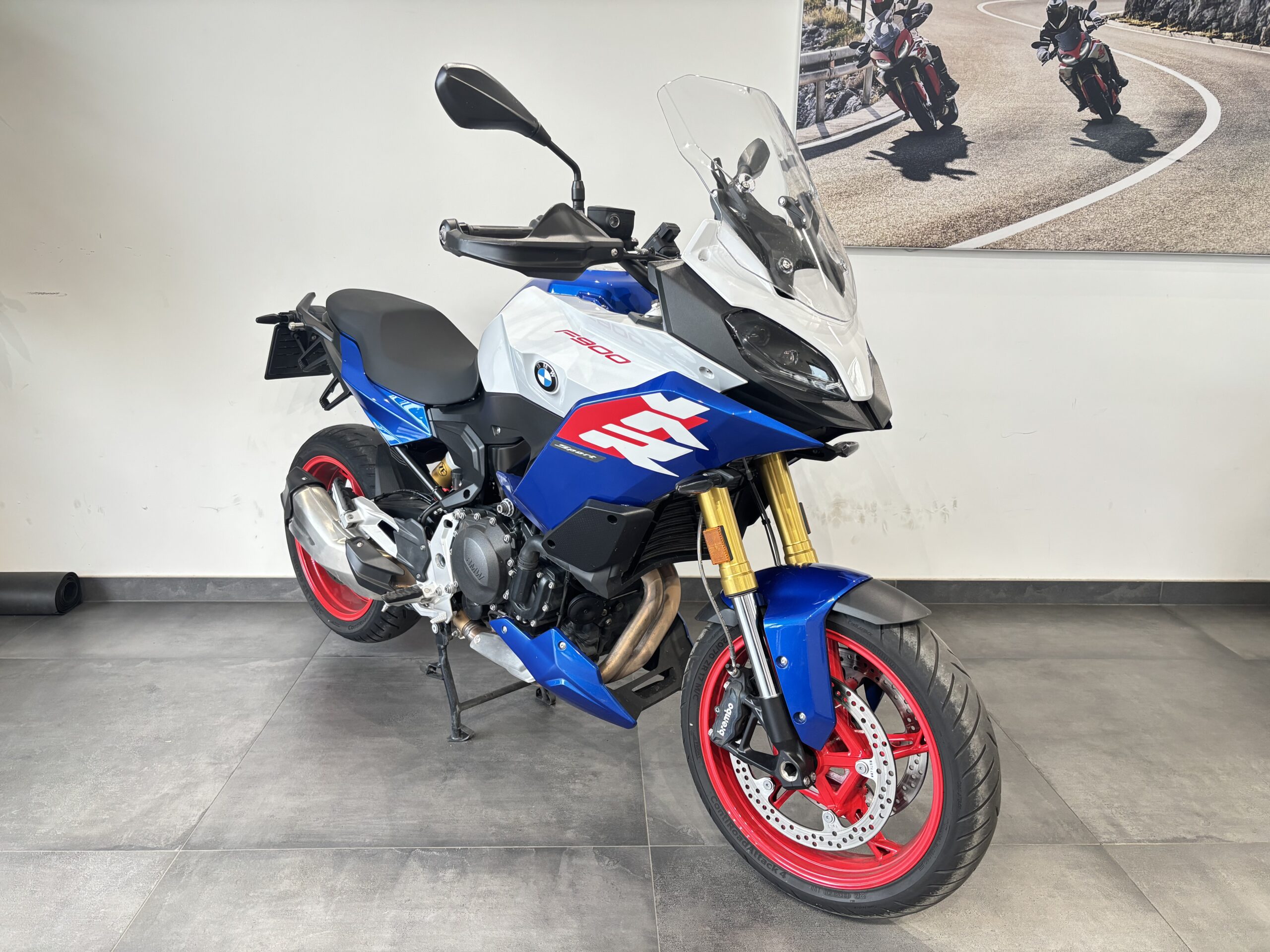 BMW F 900 XR