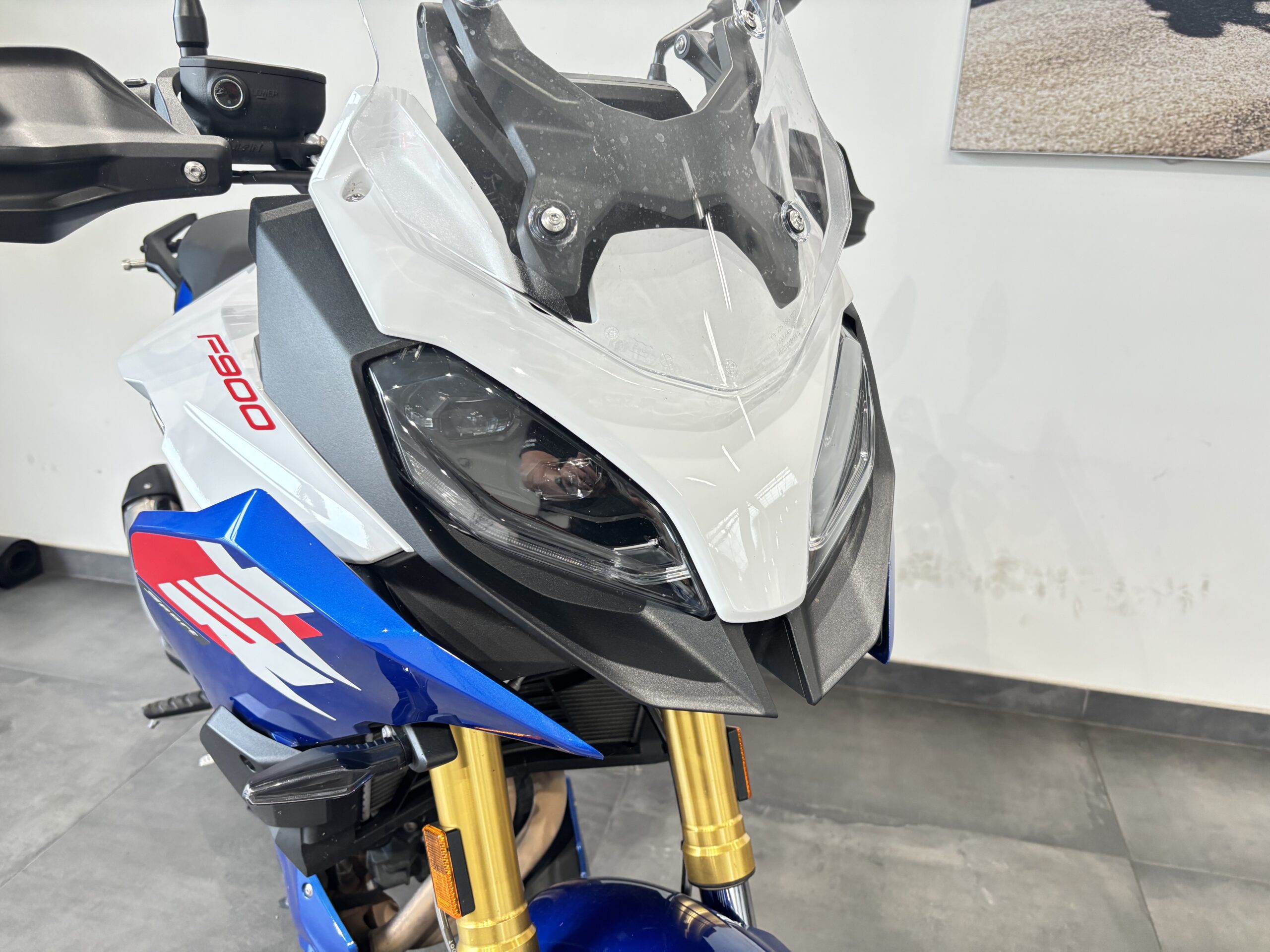 BMW F 900 XR