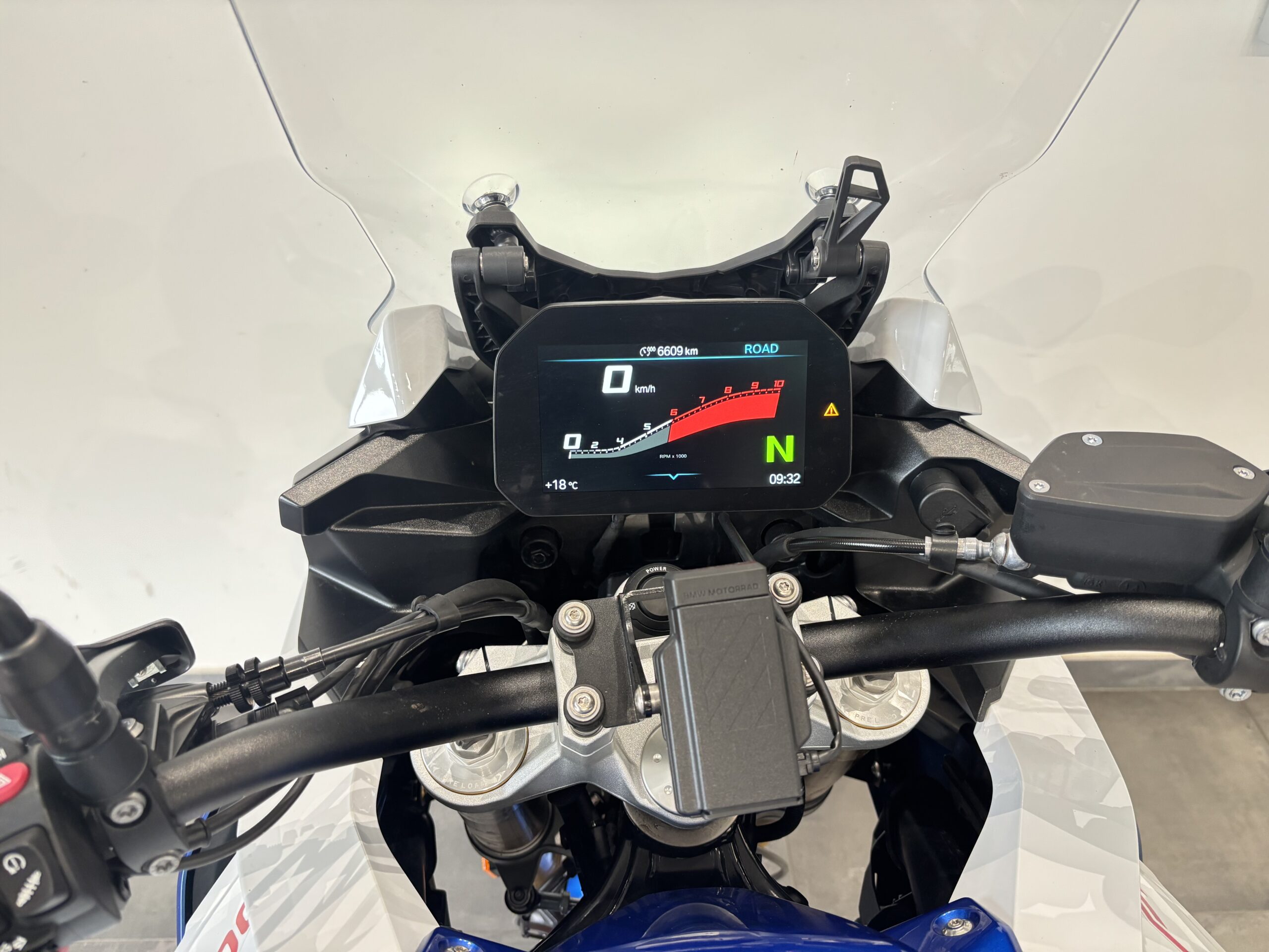 BMW F 900 XR