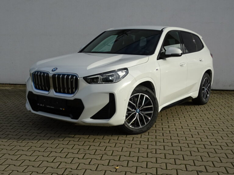 BMW iX1 xDrive30