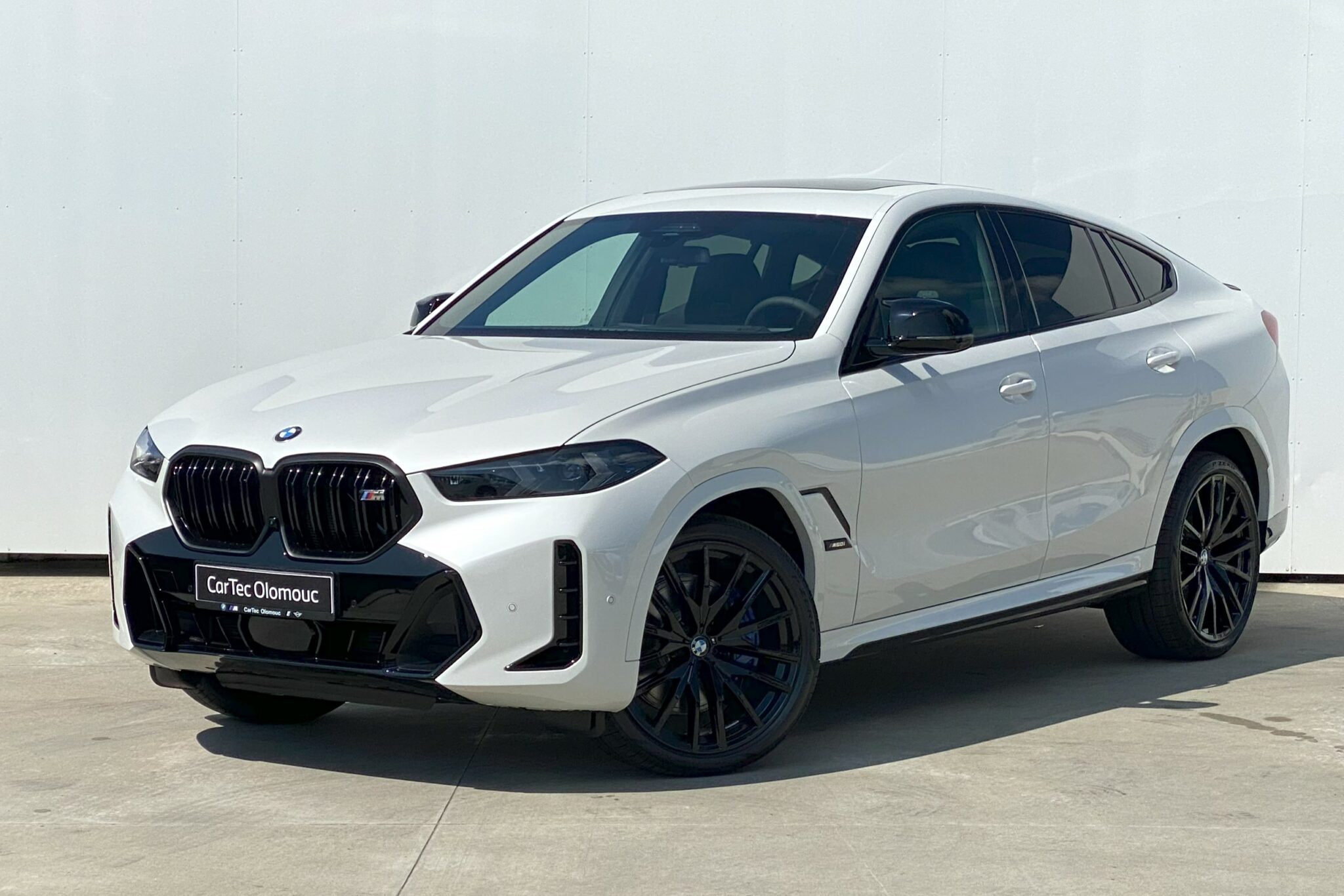 BMW X6 M60i