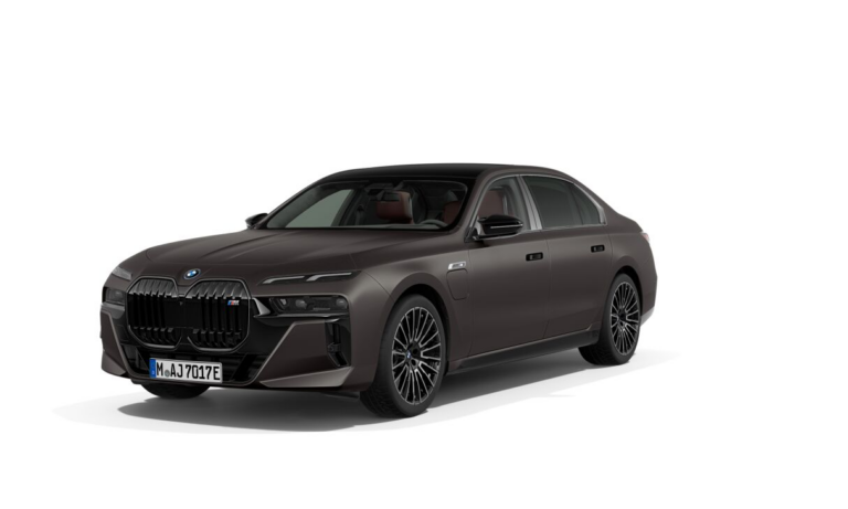 BMW M760e xDrive Sedan