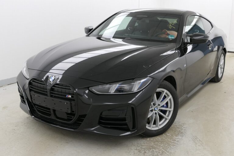 BMW M440i xDrive Coupe