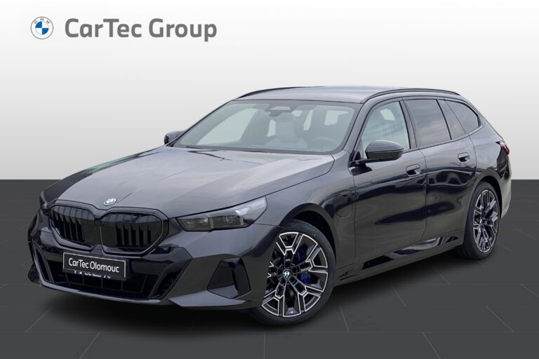 BMW 550e xDrive Touring