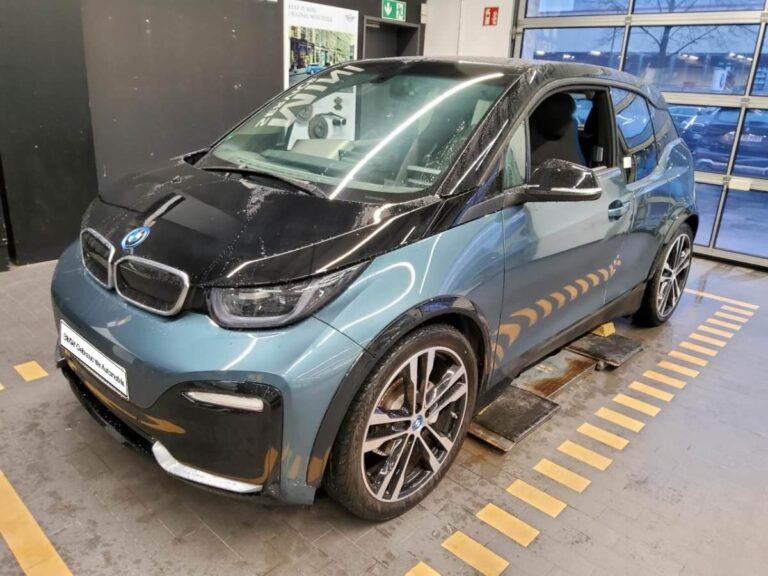 BMW i3s