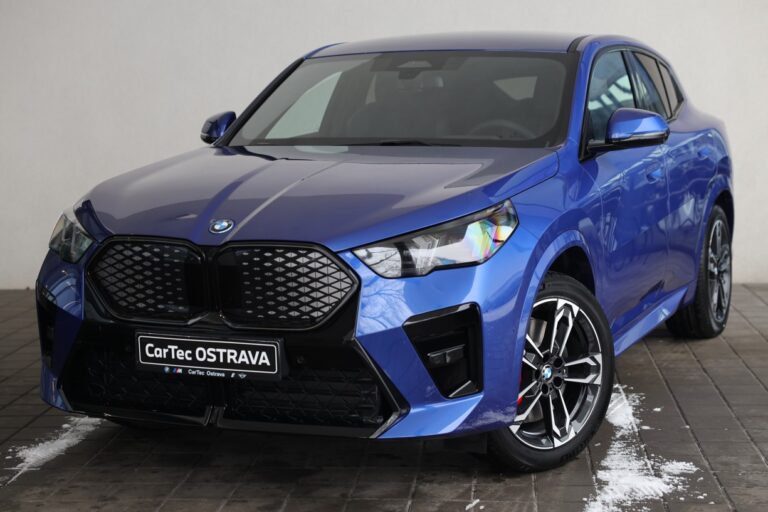 BMW iX2 xDrive30