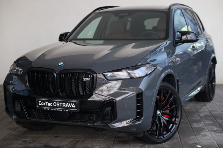 BMW X5 M60i