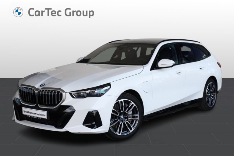 BMW 550e xDrive Touring