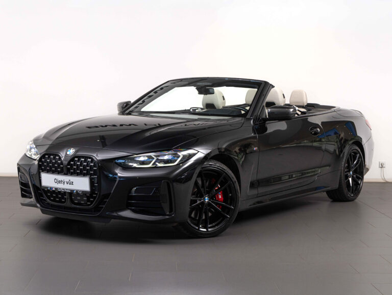 BMW M440i xDrive Convertible