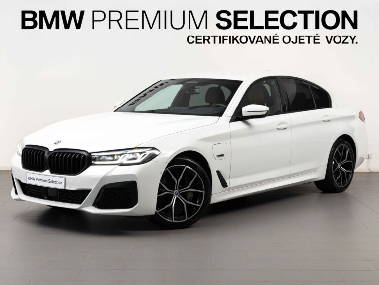 BMW 545e xDrive Sedan