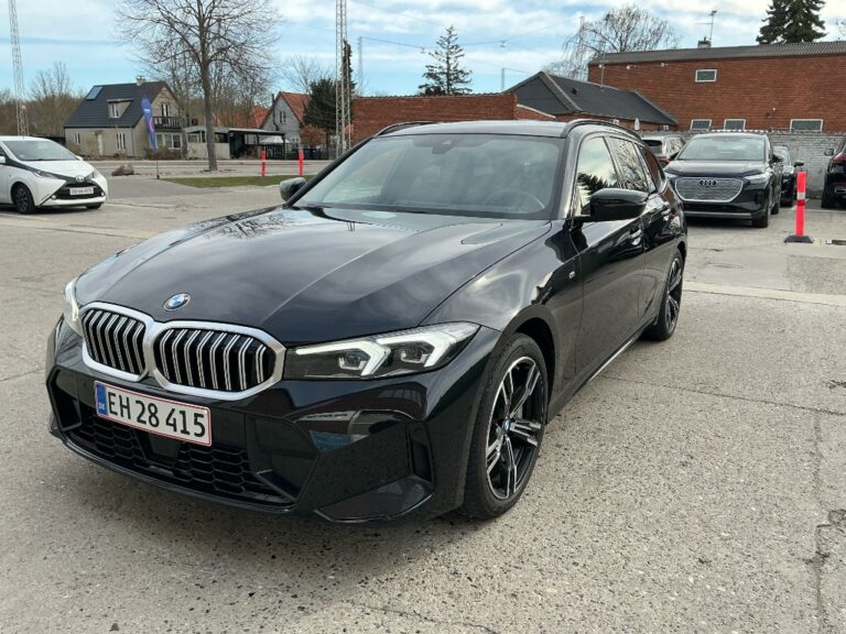 BMW 330i xDrive Touring