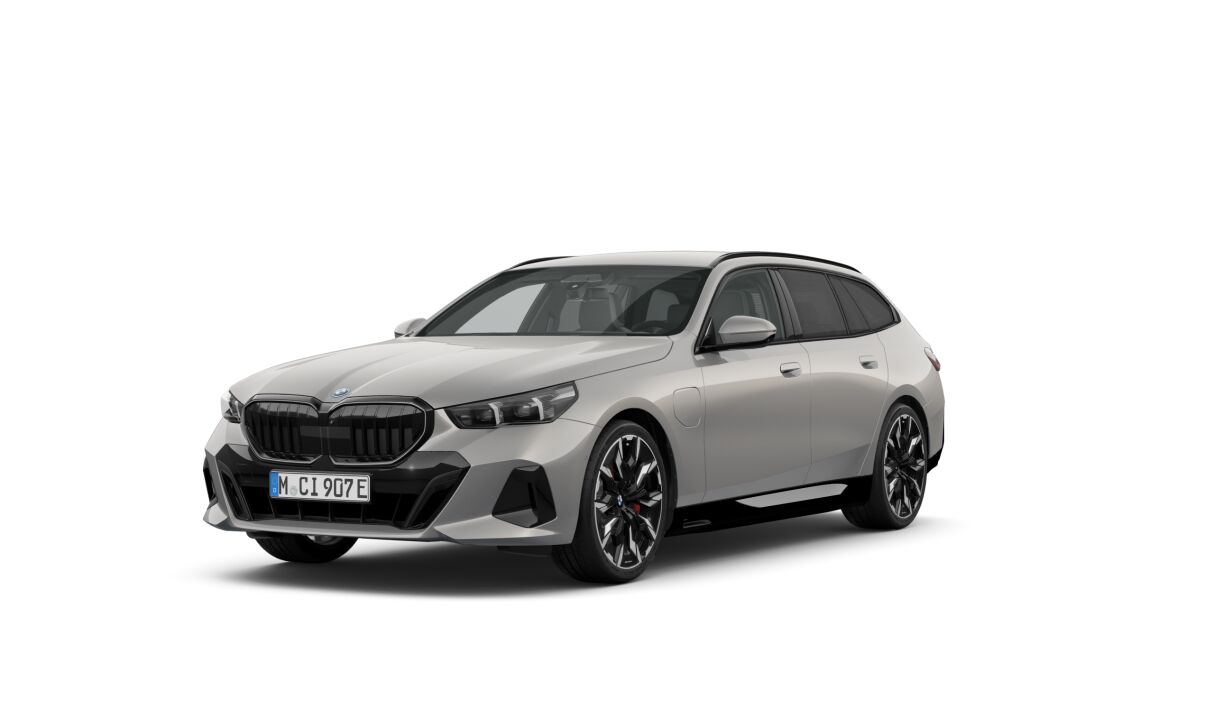 BMW 550e xDrive Touring