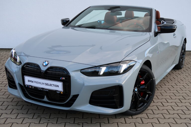 BMW M440i xDrive Convertible